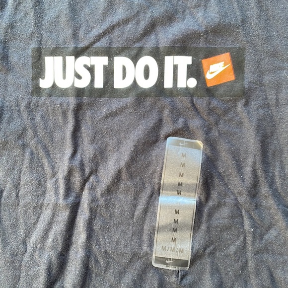 New Nike boys Tshirt size M with tags. - Picture 2 of 4